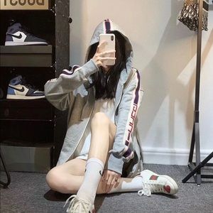 Gucci Hooded zip-up sweatshirt with Gucci stripe